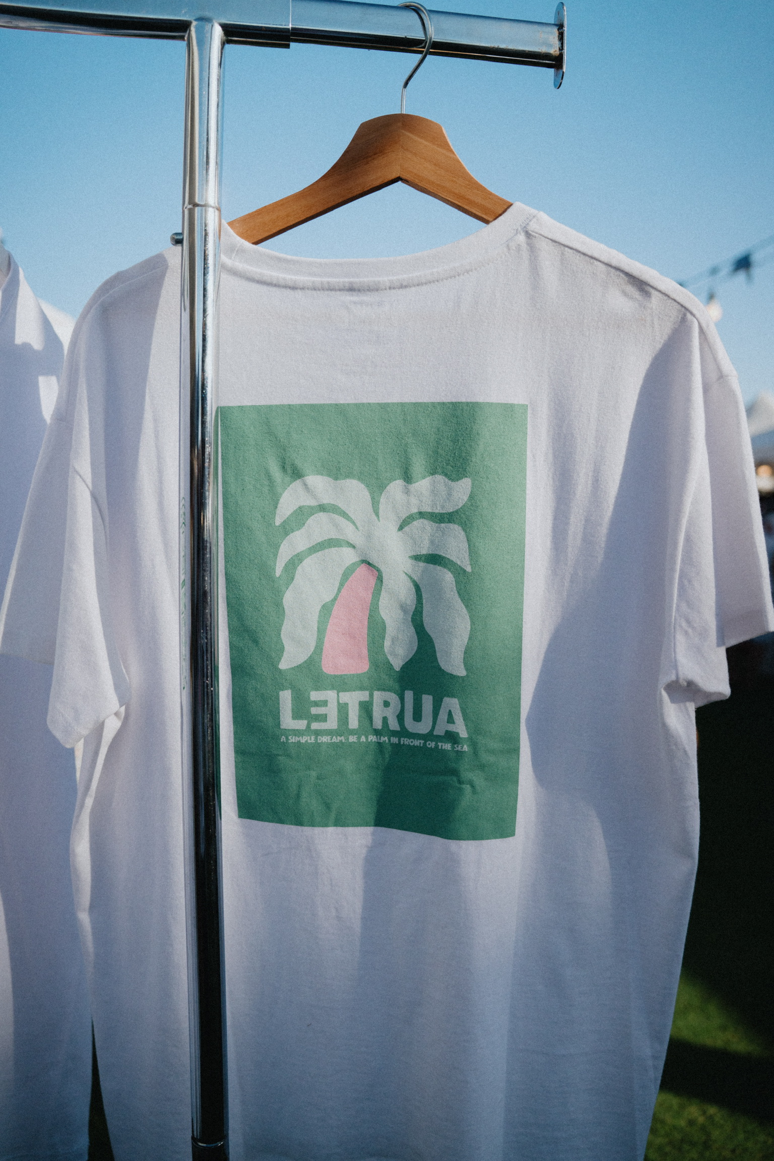 CAMISETA DE MANGA CORTA PALMERAS