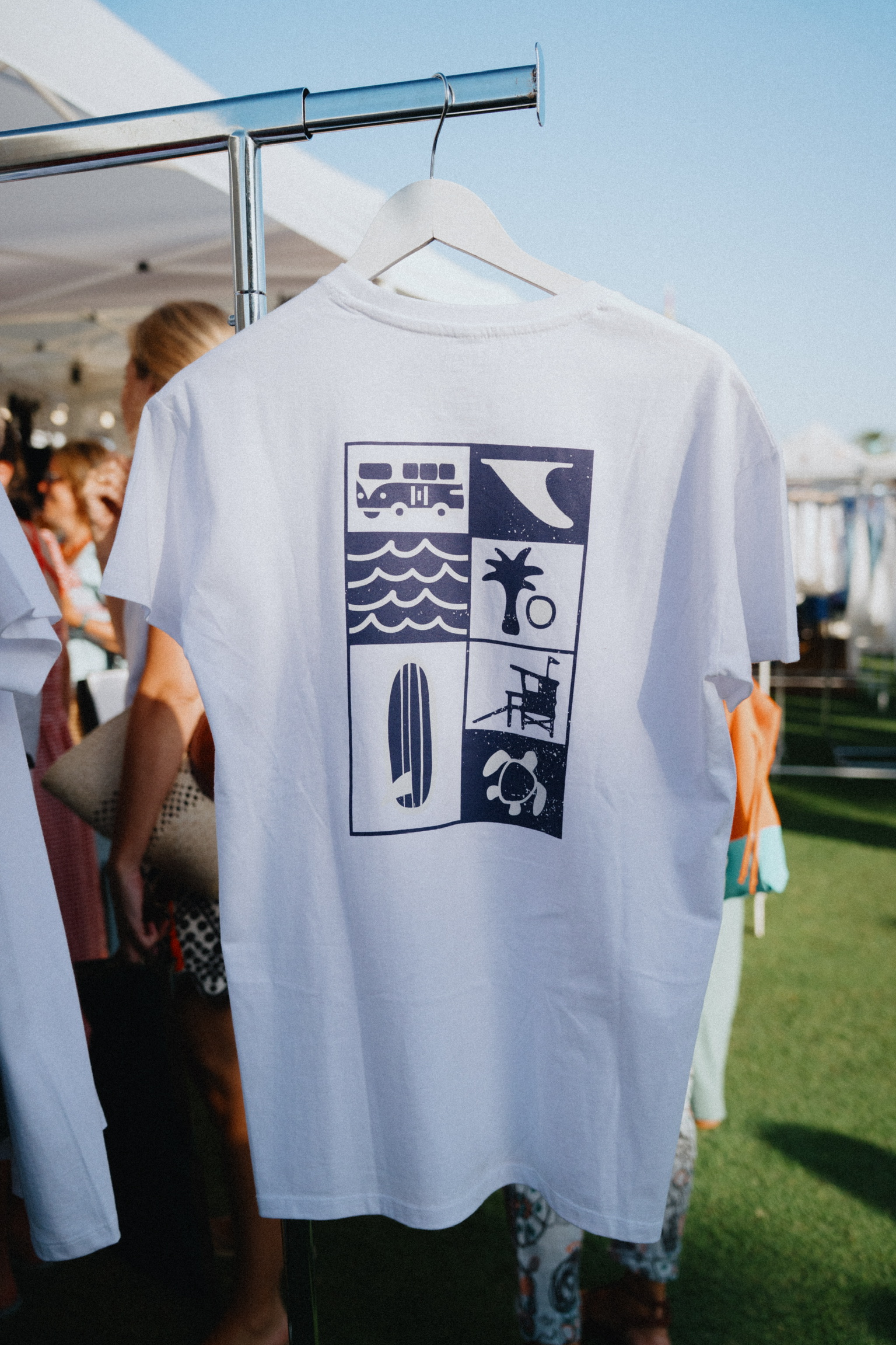 CAMISETA DE MANGA CORTA SIMBOLOS SUREÑOS